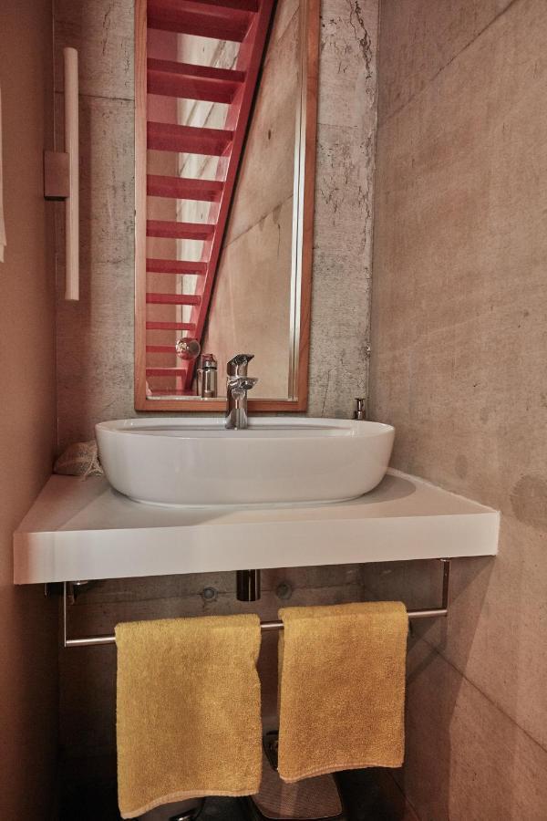 La Porte Rouge Rbx 鲁贝 外观 照片